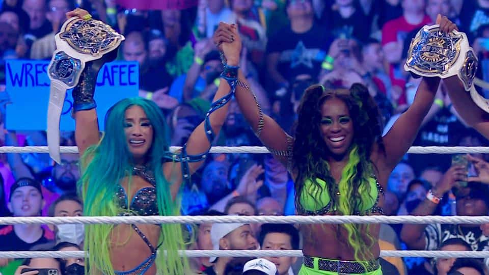 SASHA BANKS & NAOMI